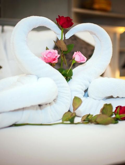 awila villas kuta bed decorations